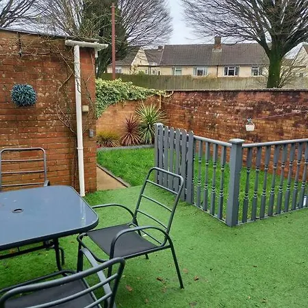 Modernised Home With 2 Bedrooms In Cardiff Esterno foto
