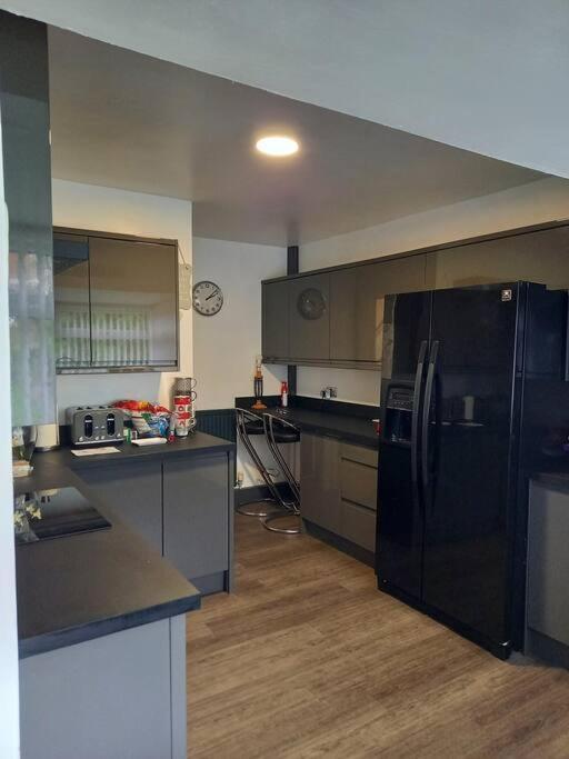 Modernised With 2 Bedrooms In Casa vacanze